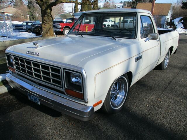 1985 Dodge Other Pickups - photo 2