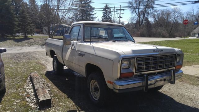 1985 Dodge Ram 1500 Prospector