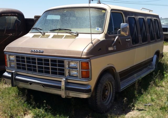 1985 Dodge Ram 250 Diplomat-Item 0021 1985 Dodge Ram Van