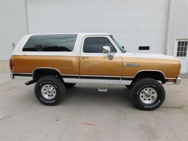 1985 Dodge Ramcharger - photo 2