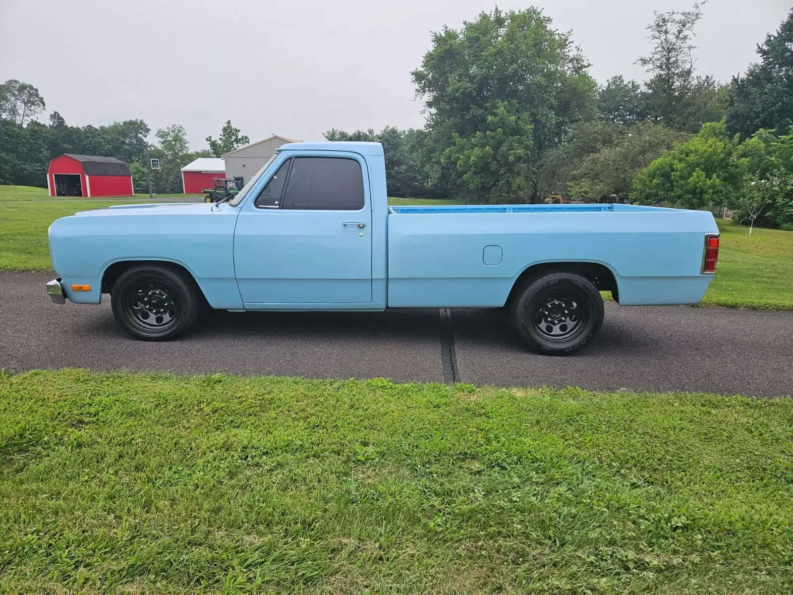1985 dodge ram truck 1985 Dodge Ram 1500 D250 D100 D150 COMPLETLY RESTORED 2 WHEEL DR 318 exc