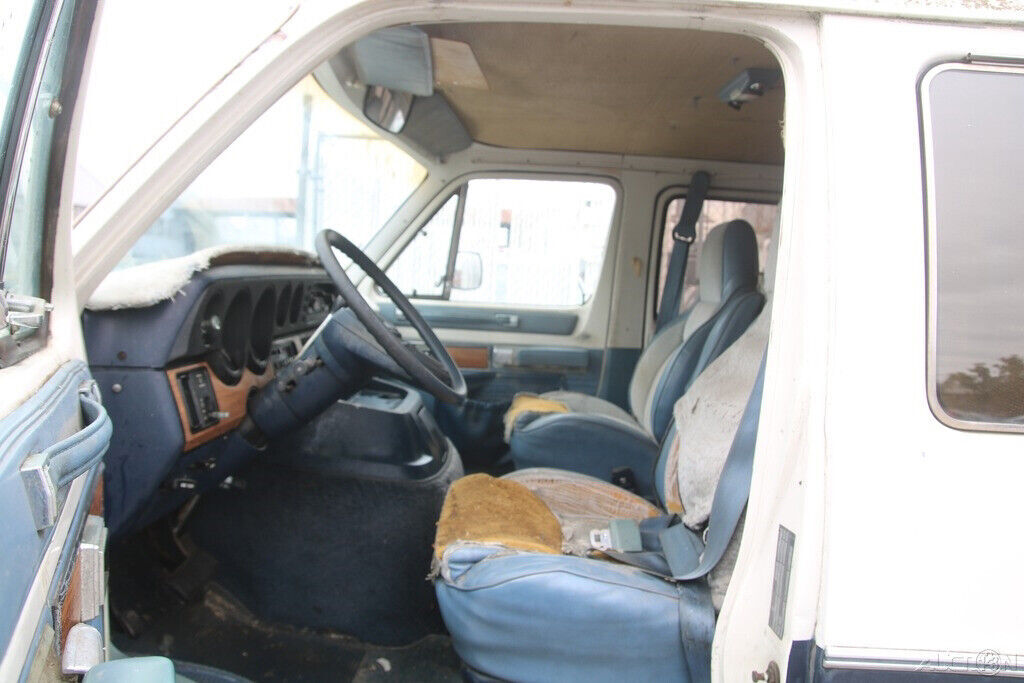 1985 Dodge Ram Van B250 - photo 12