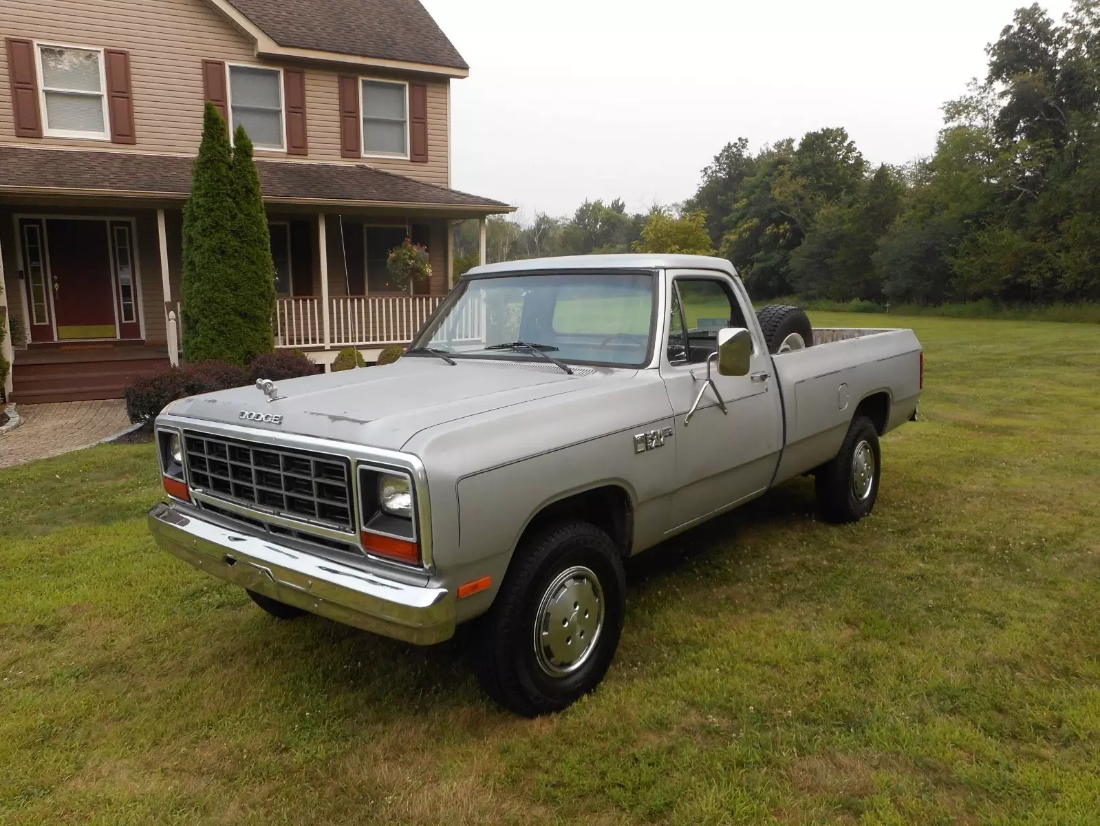 1985 Dodge Ram W-250 4X4 w/53,000 actual mi 100% soild western truck 1985 Dodge Ram 2500