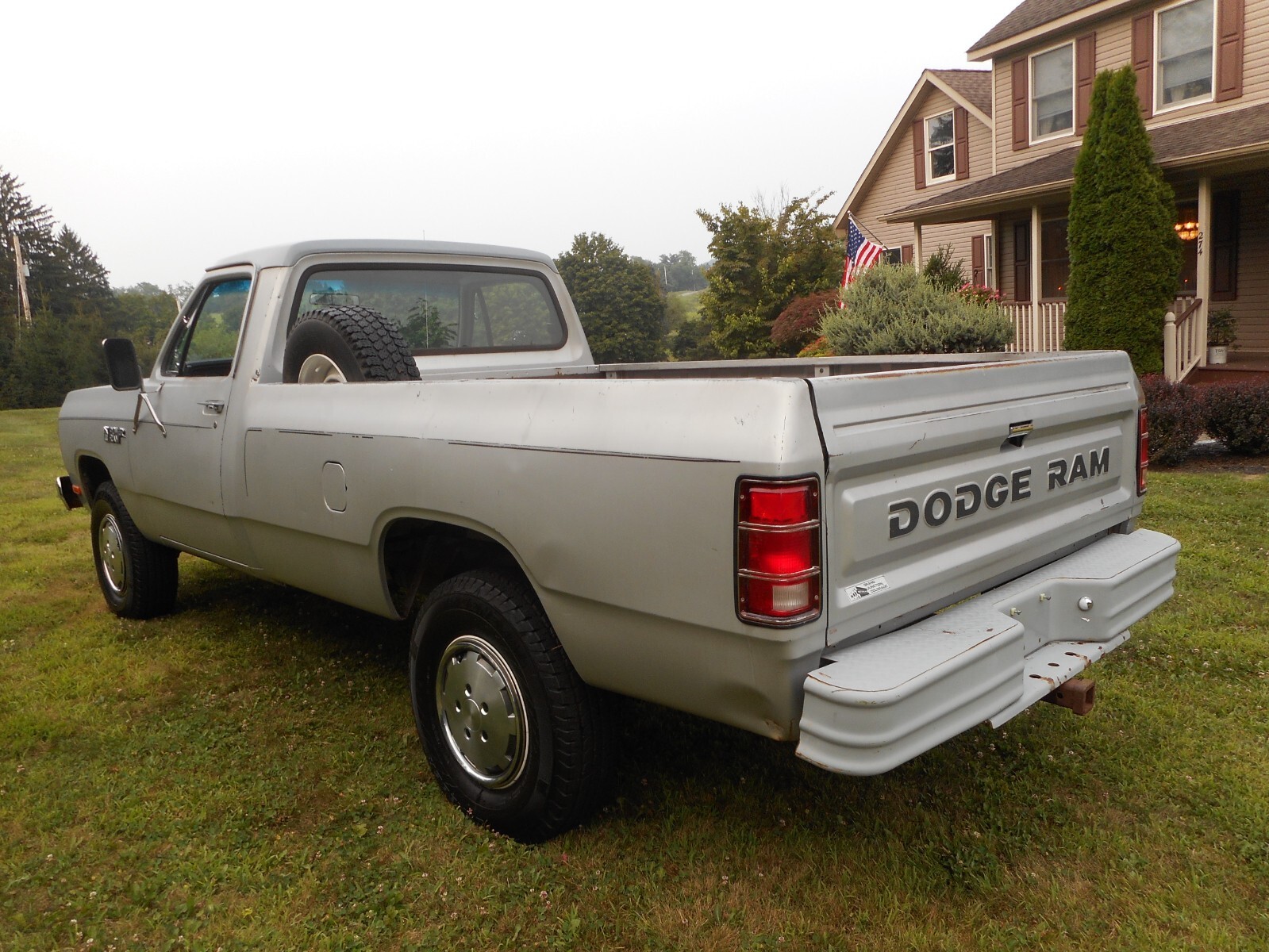1985 Dodge Ram 2500 - photo 3