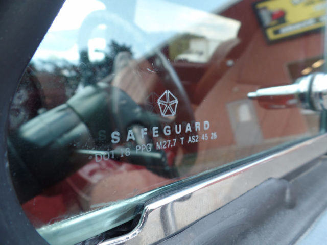 1985 Dodge Ramcharger 4x4 2-door SUV 4-speed manual Stick Shift - photo 12