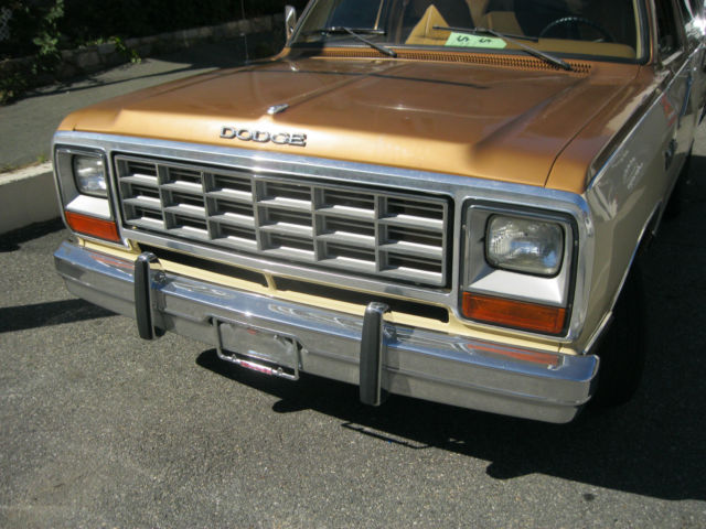 1985 Dodge Ramcharger Cloth Interior - photo 3