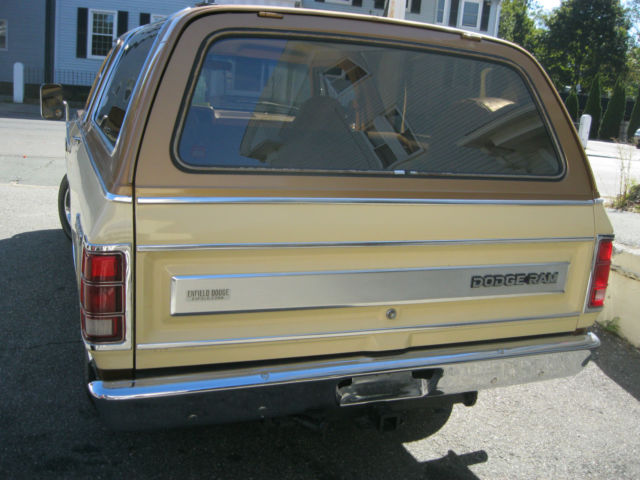 1985 Dodge Ramcharger Cloth Interior - photo 5
