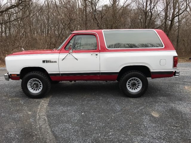 1985 Dodge Ramcharger Prospector - photo 2