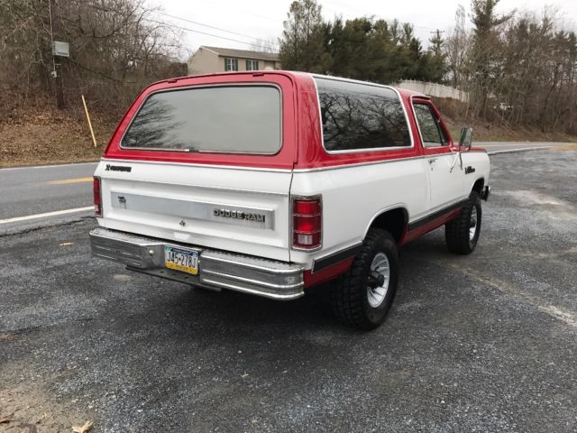 1985 Dodge Ramcharger Prospector - photo 4