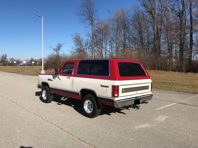1985 Dodge Ramcharger RAM 150 Royal SE - photo 2