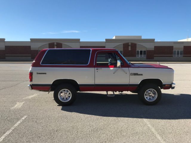 1985 Dodge Ramcharger RAM 150 Royal SE - photo 5