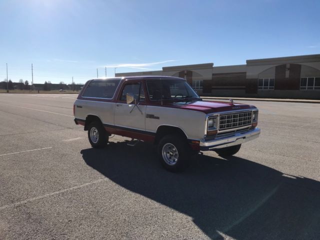 1985 Dodge Ramcharger RAM 150 Royal SE - photo 6