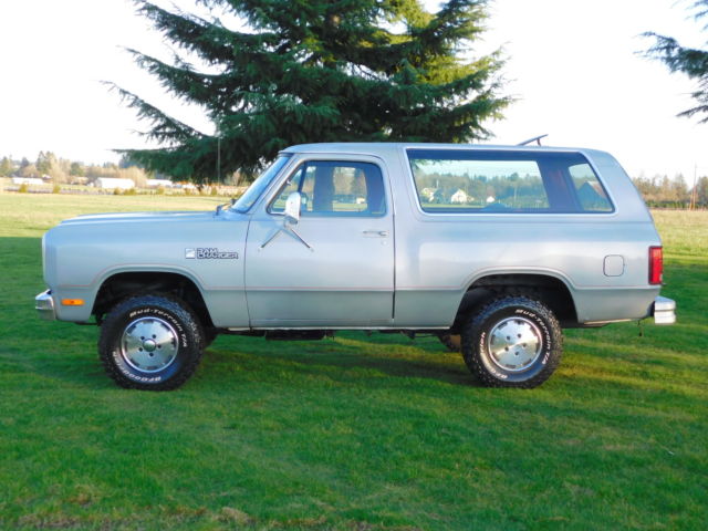 1985 Dodge Ramcharger Base Sport Utility 2-Door - photo 2