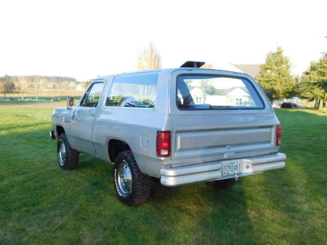 1985 Dodge Ramcharger Base Sport Utility 2-Door - photo 8