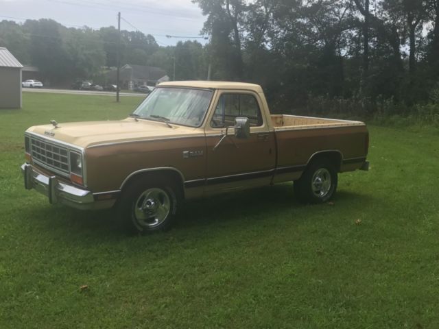 1985 Dodge Ram 1500 - photo 4