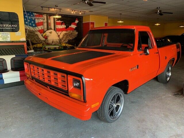 1985 Dodge Truck D-150, Low Miles, Roadrunner Theme, 2WD 1985 Dodge D150