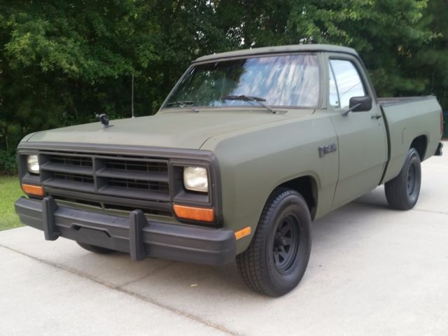 1985 dodge truck V8 / 318ci RCSB 2wd, cruise, tilt, AC, 2wd 1985 Dodge Ram 1500