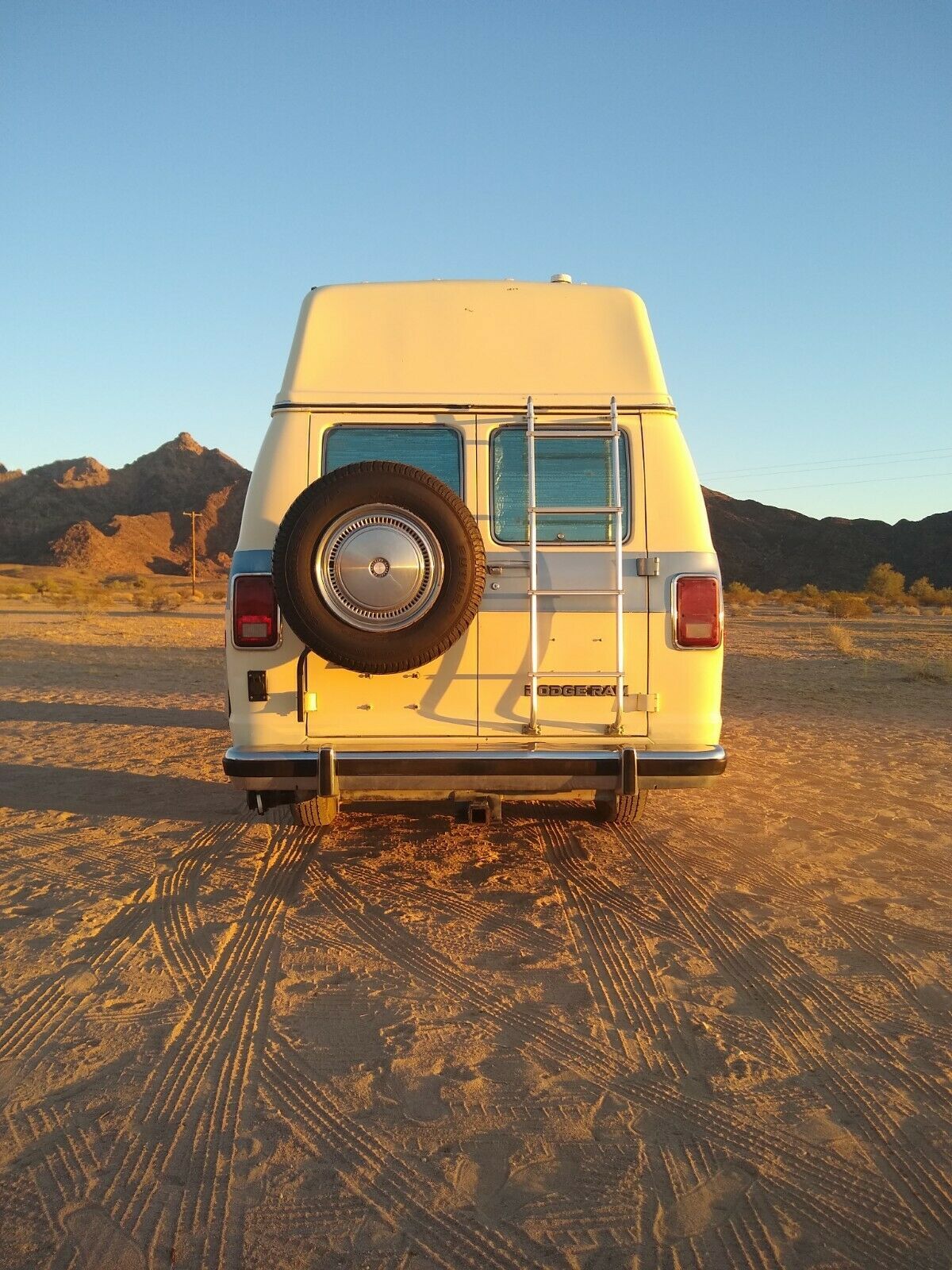 1985 Dodge D350 - photo 6