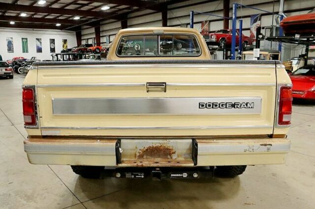 1985 Dodge Other Pickups Pick-Up 4X4 - photo 4