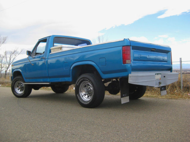 1985 Ford F-250 LARIAT - photo 6