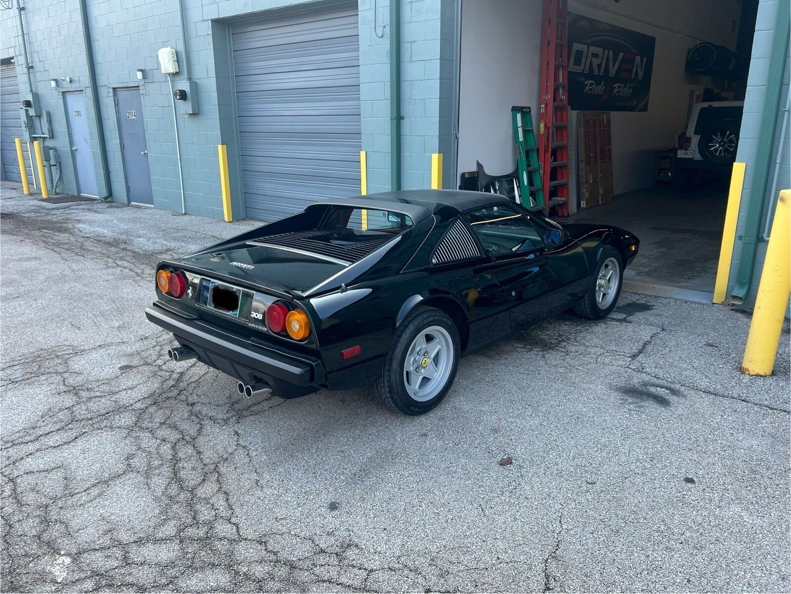 1985 Ferrari 308 GTS QUATTRO - photo 4