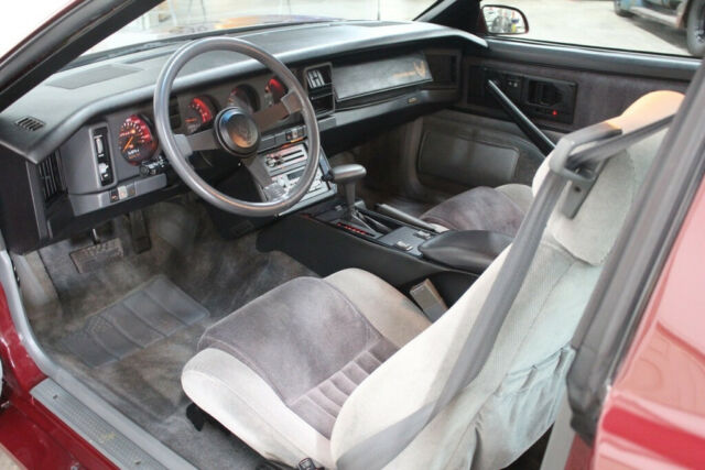 1985 Pontiac Firebird Trans Am - photo 9