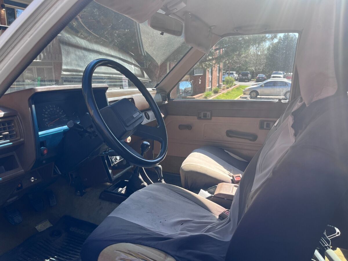 1985 Toyota 4Runner RN60 - photo 5