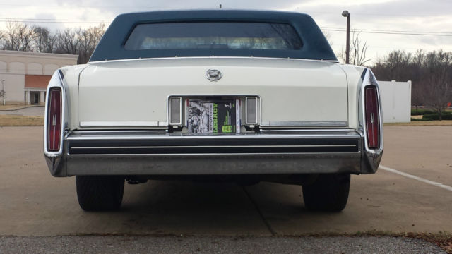 1985 Cadillac Fleetwood - photo 9