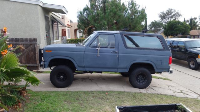 1985 Ford Bronco, clean title, passes smog 1985 Ford Bronco