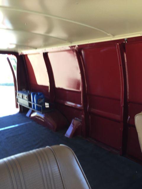 1985 Ford E-Series Van base - photo 12