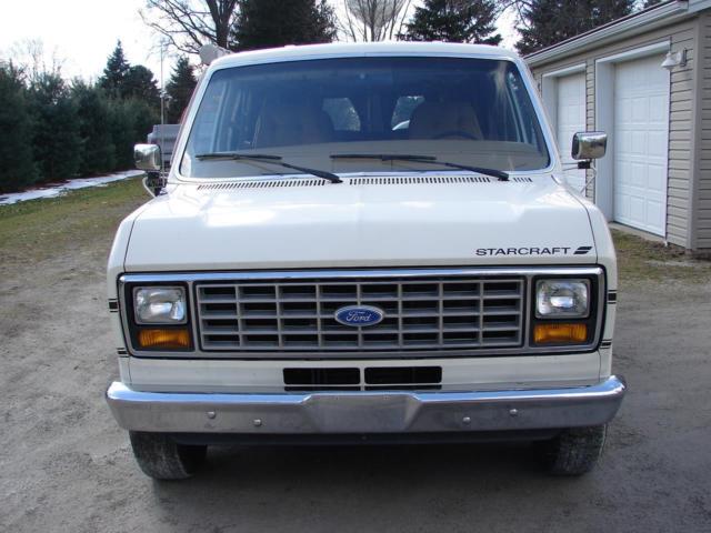 1985 Ford E-Series Van - photo 2