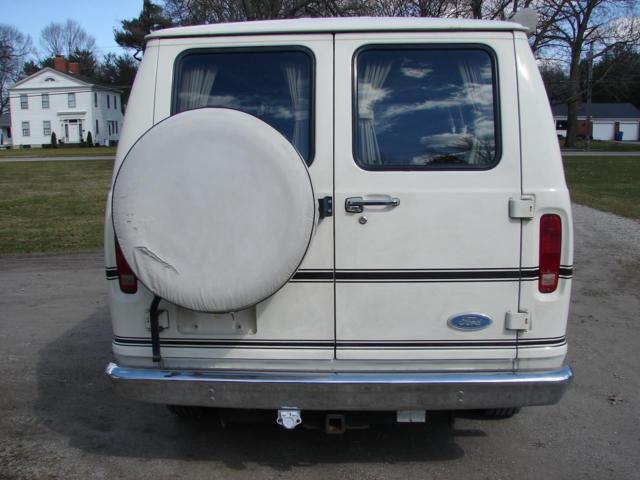 1985 Ford E-Series Van - photo 4
