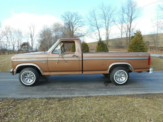 1985 Ford F-150 XLT/Explorer - photo 3