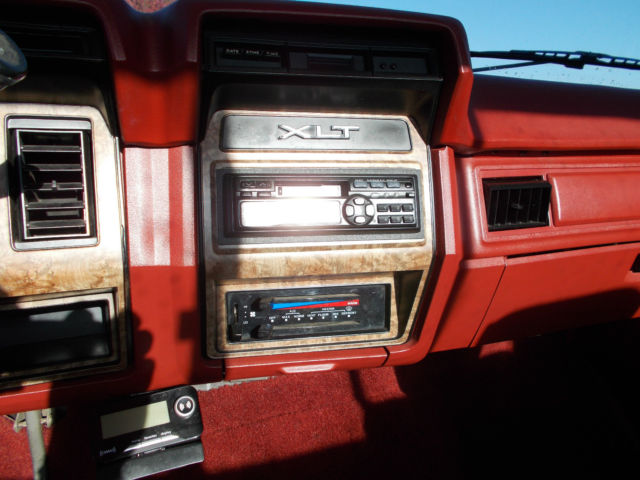 1985 Ford F-150 XLT Lariat Standard Cab Pickup 2-Door - photo 8