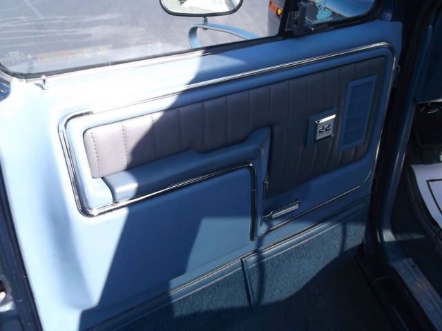 1985 Ford F-150 XLT Lariat Standard Cab Pickup 2-Door - photo 12