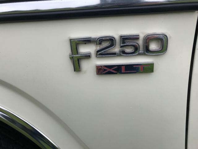 1985 Ford F-250 XLT LARIAT - photo 9