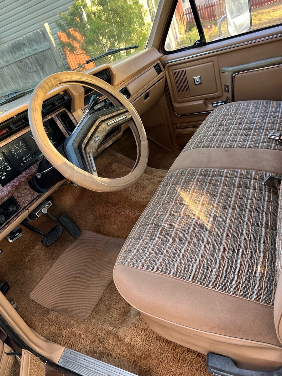 1985 Ford F-250 - photo 11