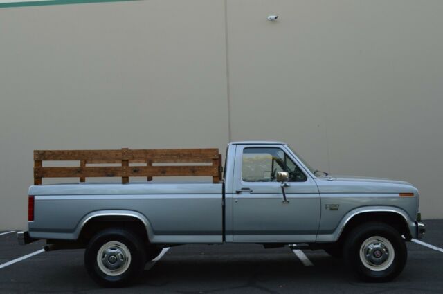 1985 Ford F-250 - photo 4