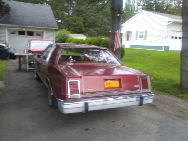 1985 Ford Crown Victoria red - photo 12