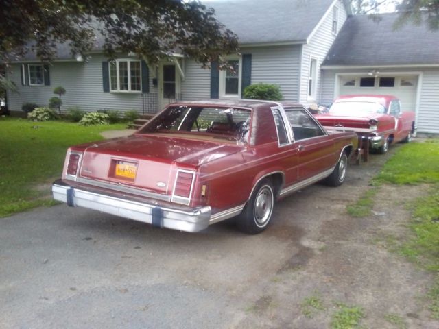 1985 Ford Crown Victoria red - photo 13