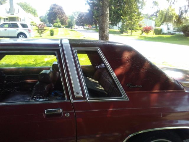 1985 Ford Crown Victoria red - photo 9