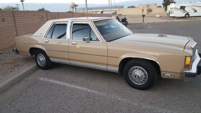 1985 Ford Crown Victoria LTD Station Wagon - photo 4