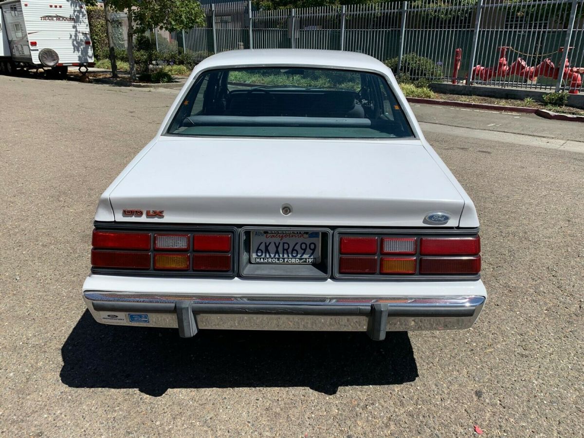 1985 Ford LTD - photo 5