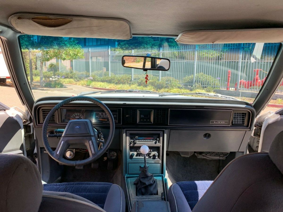 1985 Ford LTD - photo 6