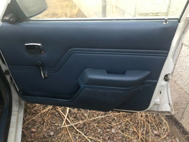 1985 Ford LTD BASIC - photo 8