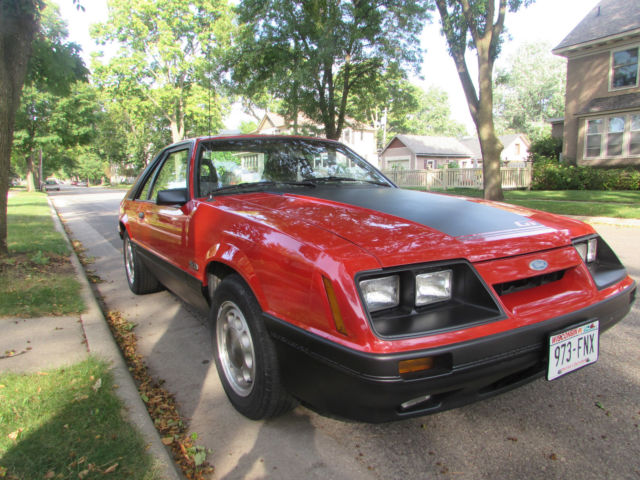1985 Ford Mustang GT 5.0 - photo 2
