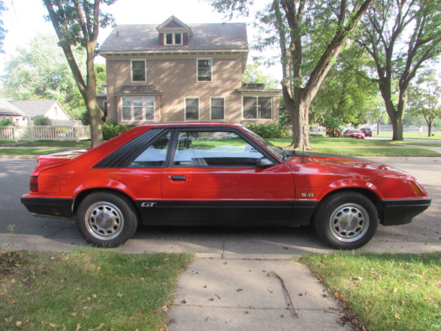 1985 Ford Mustang GT 5.0 - photo 6