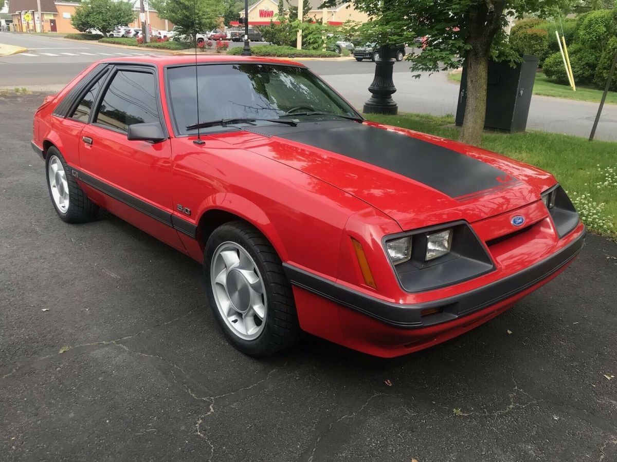 1985 Ford Mustang GT - photo 10