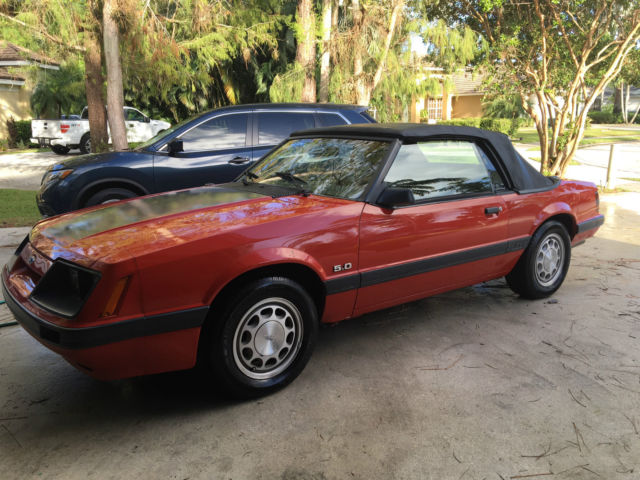 1985 Ford Mustang convertible - photo 8