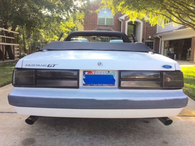 1985 Ford Mustang GT Convertible - photo 4